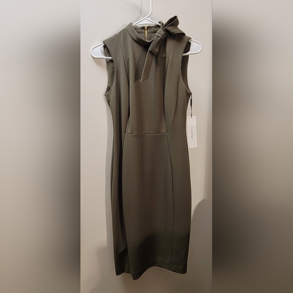 Women's Sleeveless Bow Neck Sheath Dress